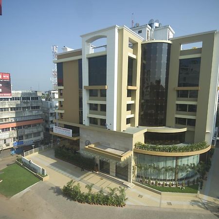 The Ocean Pearl Hotel Mangalore Exterior photo
