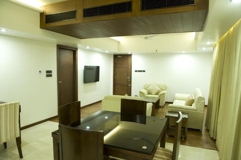 The Ocean Pearl Hotel Mangalore Exterior photo